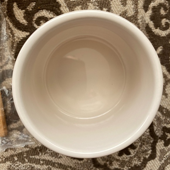 Rae Dunn Salsa and Guac Bowl Set with Wooden Spoons. New. - Picture 5 of 12